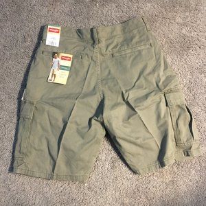 NWT Wrangler Cargo Shorts